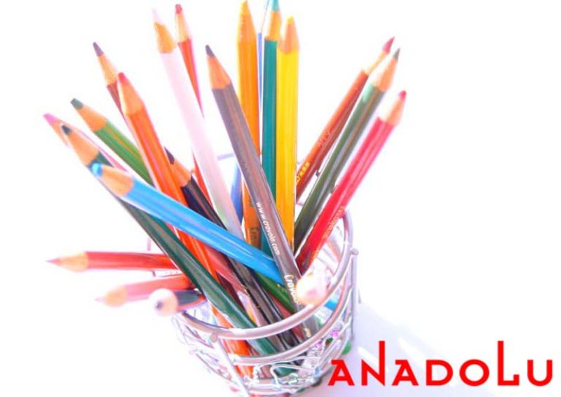Bardak İçinde Renkli Boyalı Kalemler Ankara