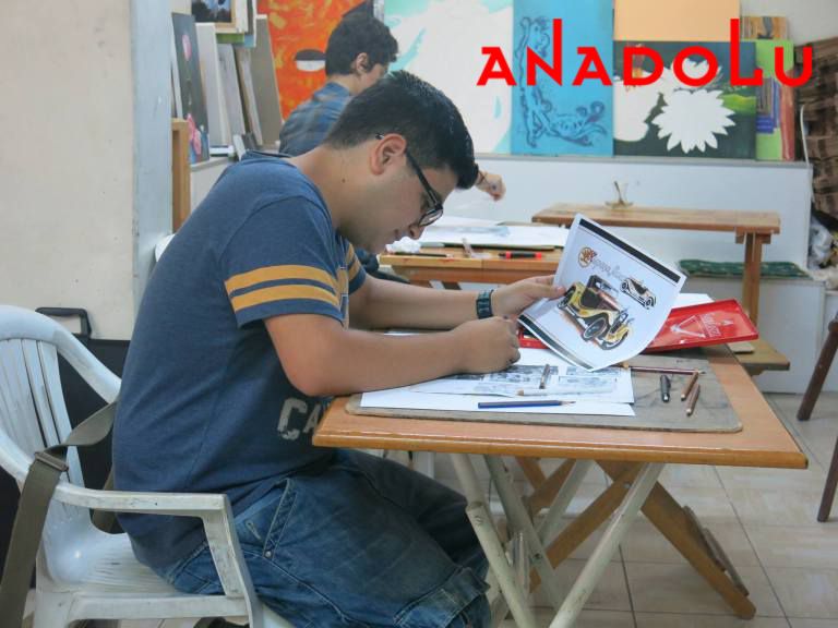 Renkli Kuruboya Araba Çizimi Ankara